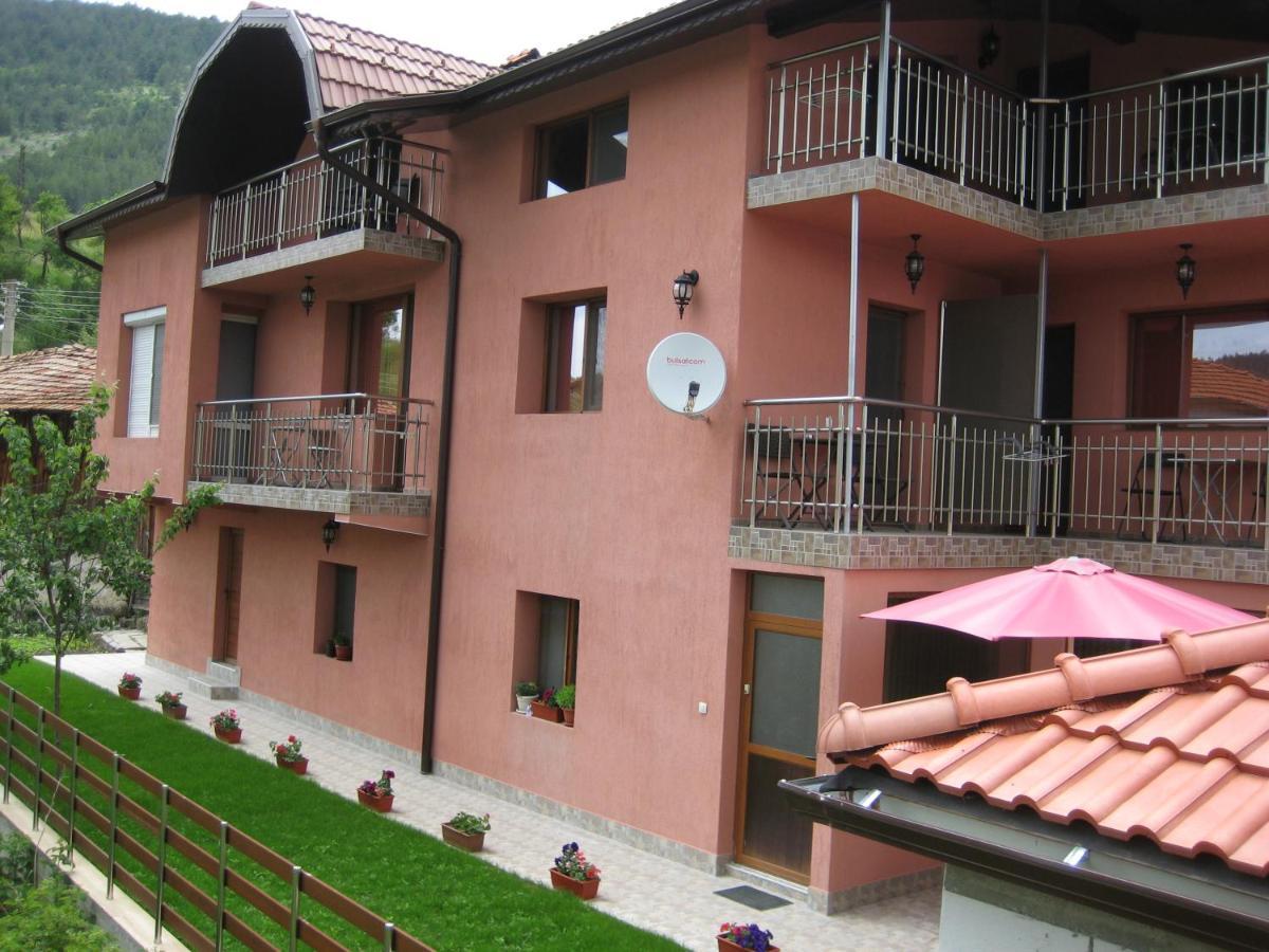 Къща За Гости Романс Yagodina Exterior photo